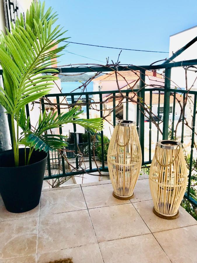 Apartmani-Okrug Gornji-Ciovo Trogir Zewnętrze zdjęcie